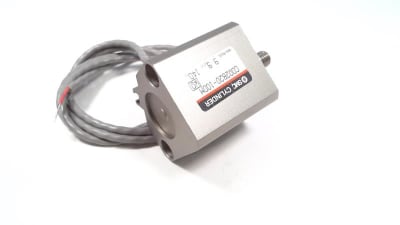 SMC CDQ2B20-10DM-A73