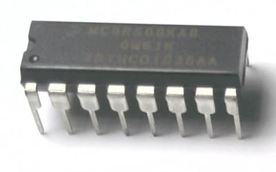 NXP SEMICONDUCTOR MC9RS08KA8CPG