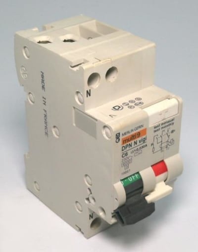 SCHNEIDER ELECTRIC 19661