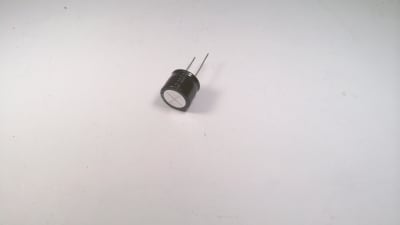 NICHICON URS2G220MHD1TN