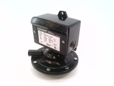 ASHCROFT D424B-XC8-30IN-H2O