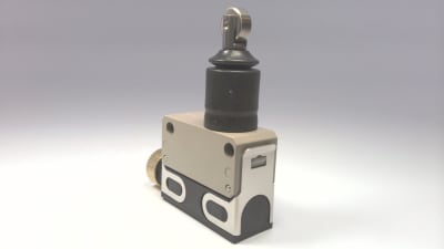 OMRON D4E-1D20N