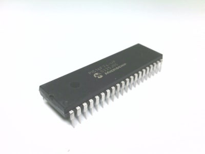 MICROCHIP TECHNOLOGY INC PIC16F74-I/P