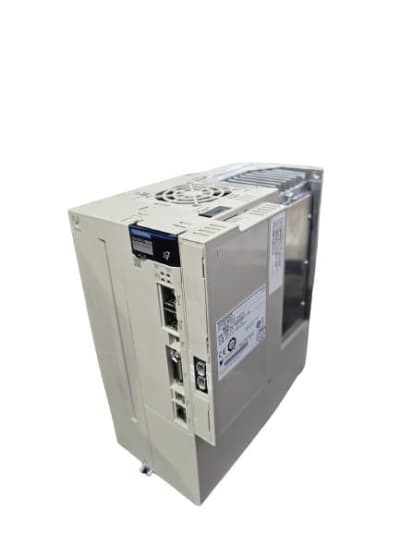 YASKAWA ELECTRIC SGD7S-330AA0A000010