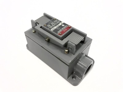 ALLEN BRADLEY 800S-2SAK4