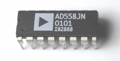 ANALOG DEVICES AD558JN