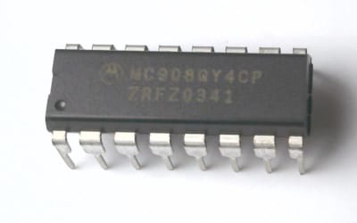 NXP SEMICONDUCTOR MC908QY4CP