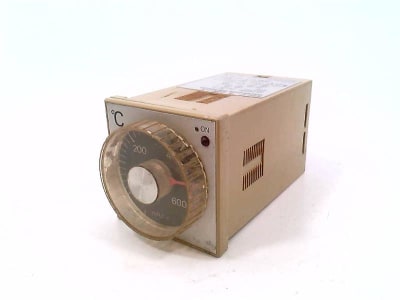 OMRON E5C2-R20K-13-0/600C-AC220