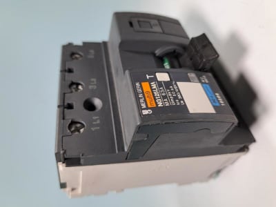 SCHNEIDER ELECTRIC 18886