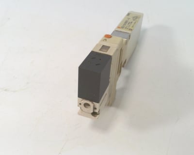SMC VQ1101NRY-5