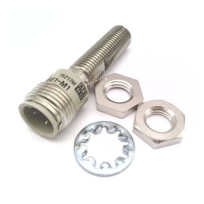 OMRON E2E-X1R5E1-M1-N