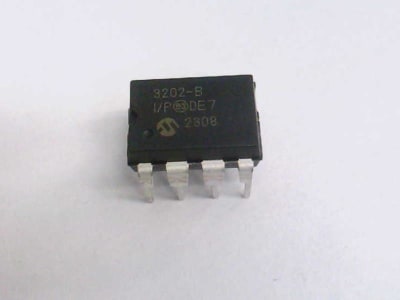 MICROCHIP TECHNOLOGY INC MCP3202-BI/P