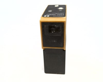 OMRON E3A2-10DM4T