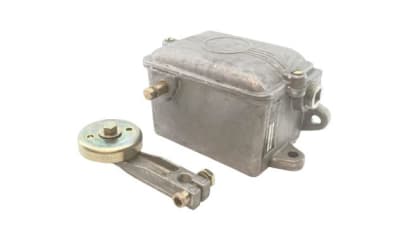 DANAHER CONTROLS HLD-3