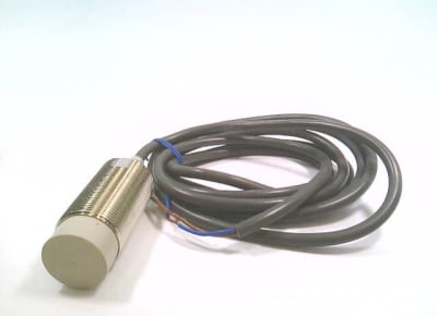 OMRON E2E2-X18MY2