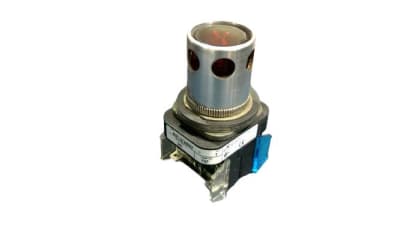 ALLEN BRADLEY 800T-QT24RAV