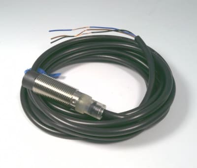 OMRON E2B-M12KN08-WP-B2 2M