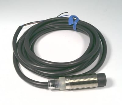 OMRON E2B-M12KN08-WP-B1 2M