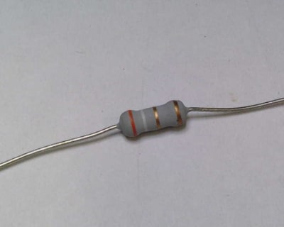 YAGEO RSF100JB-73-3R9